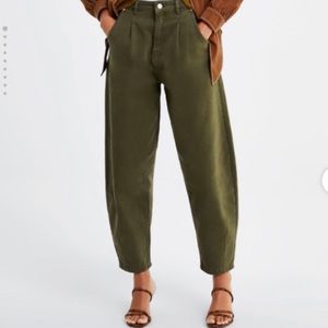 Zara baggy paperbag pants size 8